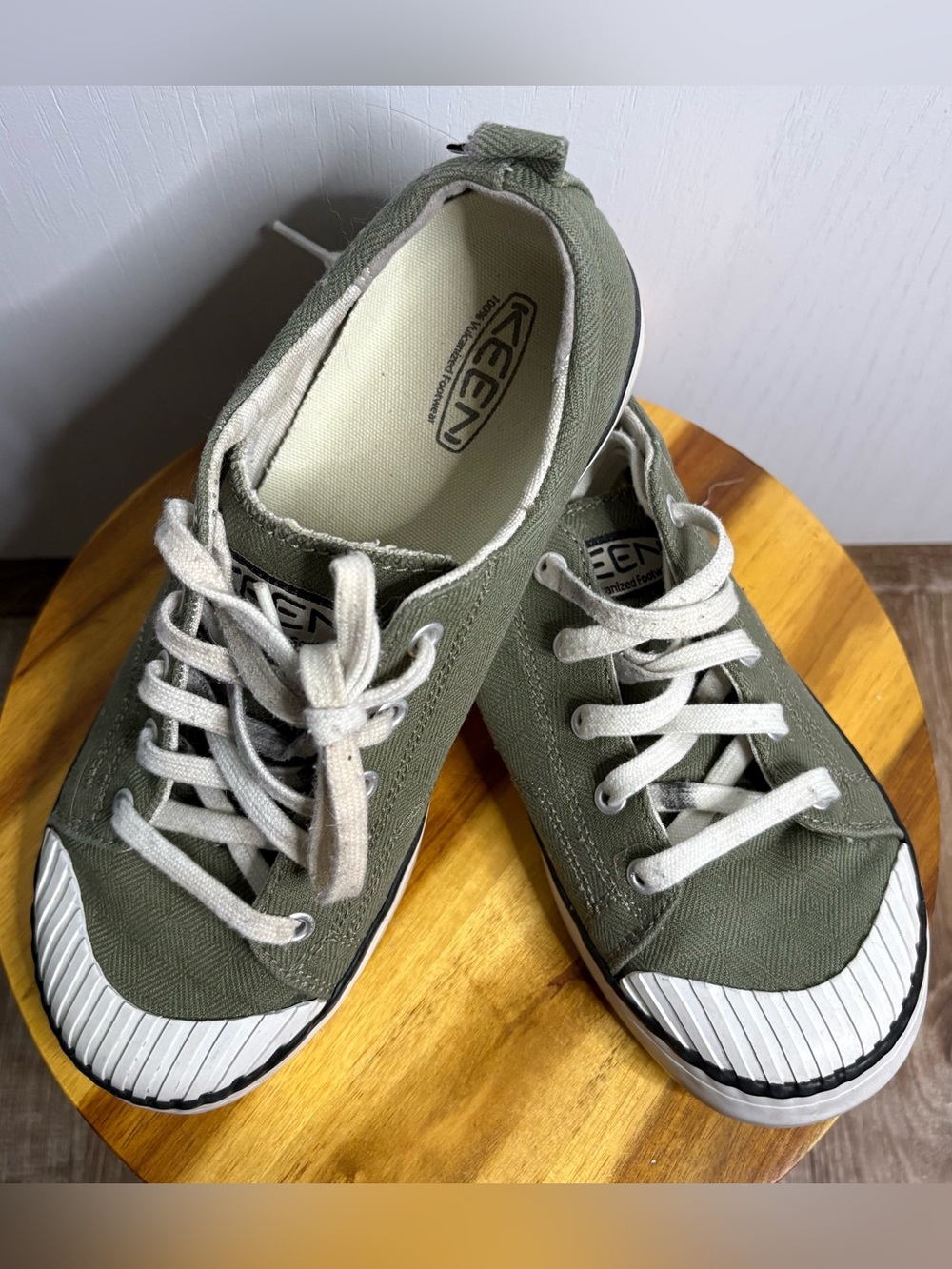 KEEN Sz 9 Maderas Oxford Olive Green & White Sneakers Athleisure Comfy 1017145